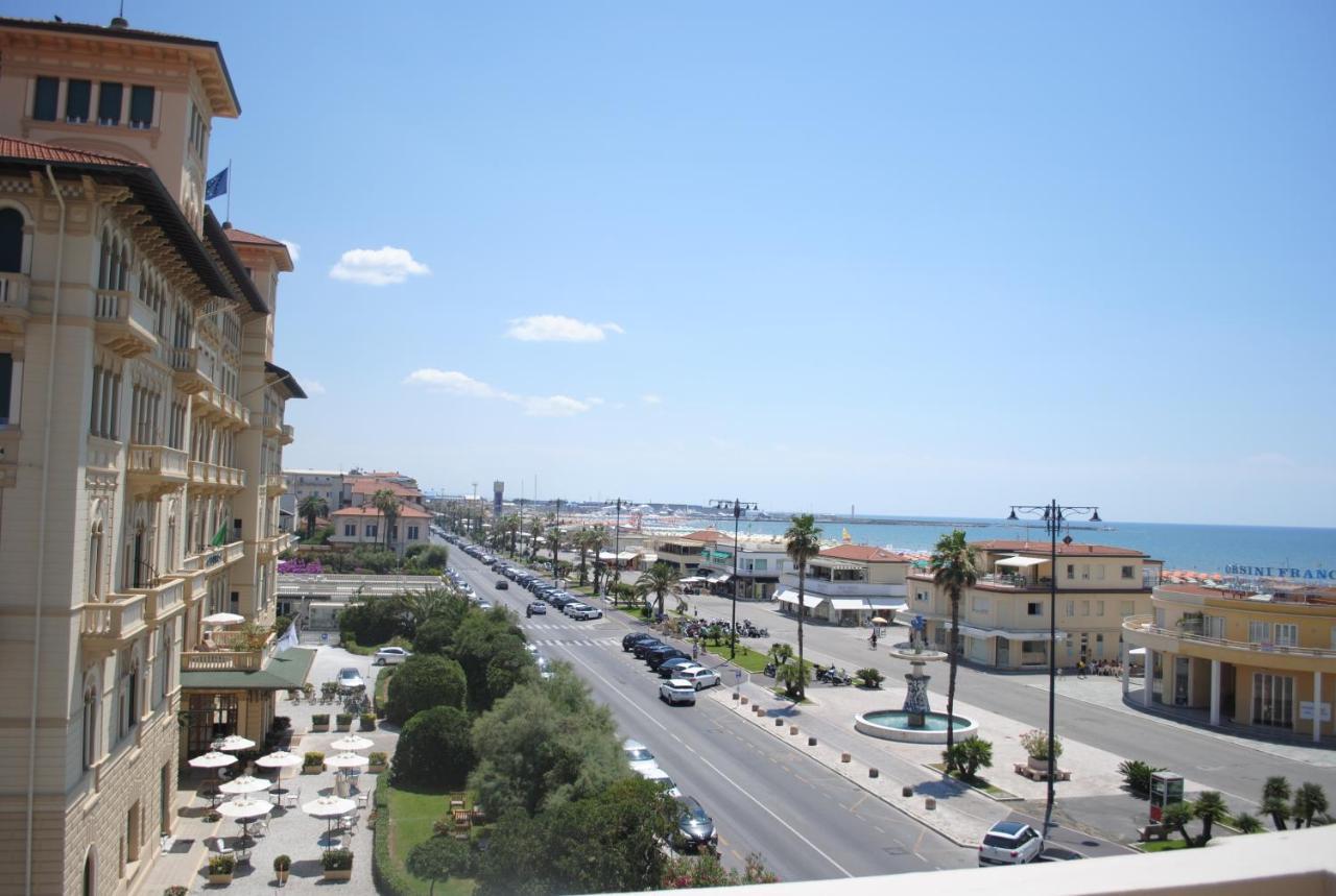 Villa Tina Hotel Viareggio Eksteriør billede