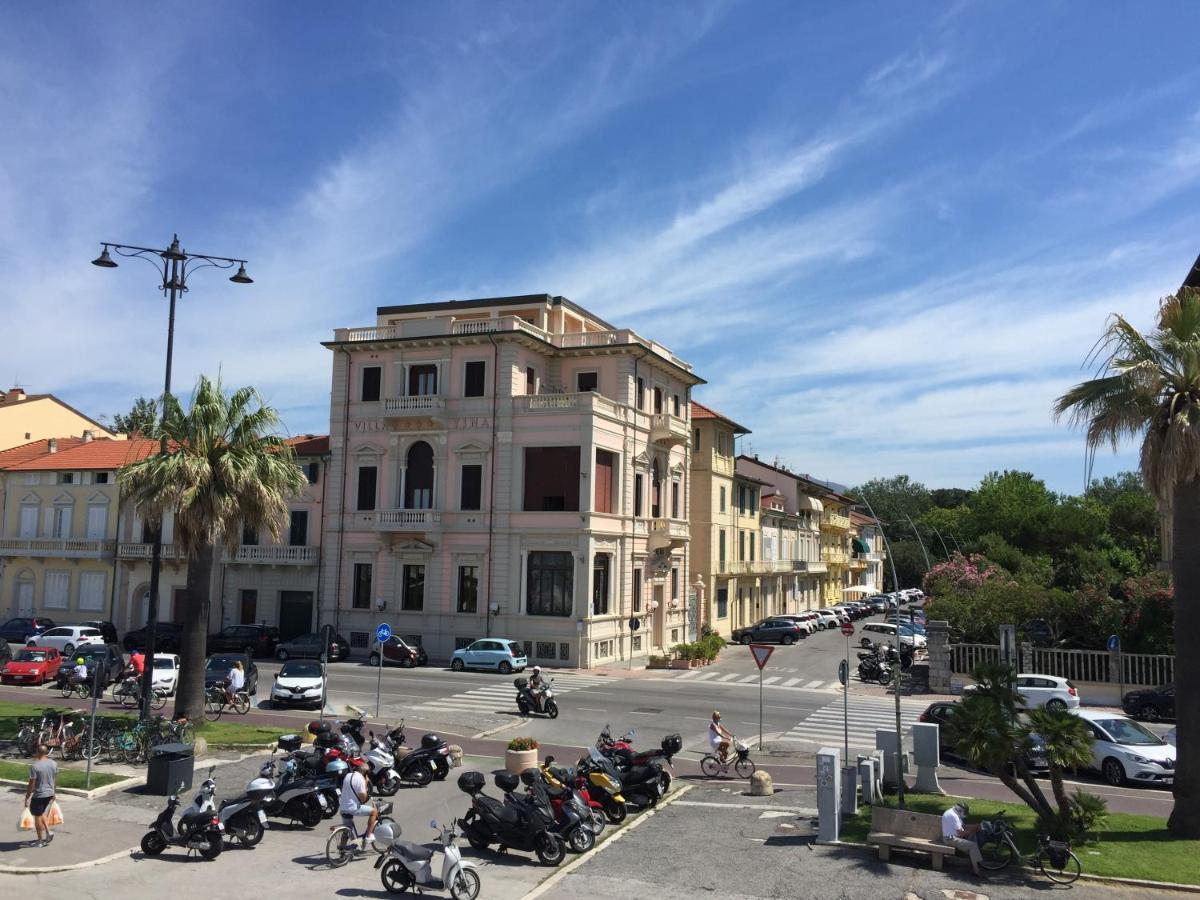 Villa Tina Hotel Viareggio Eksteriør billede