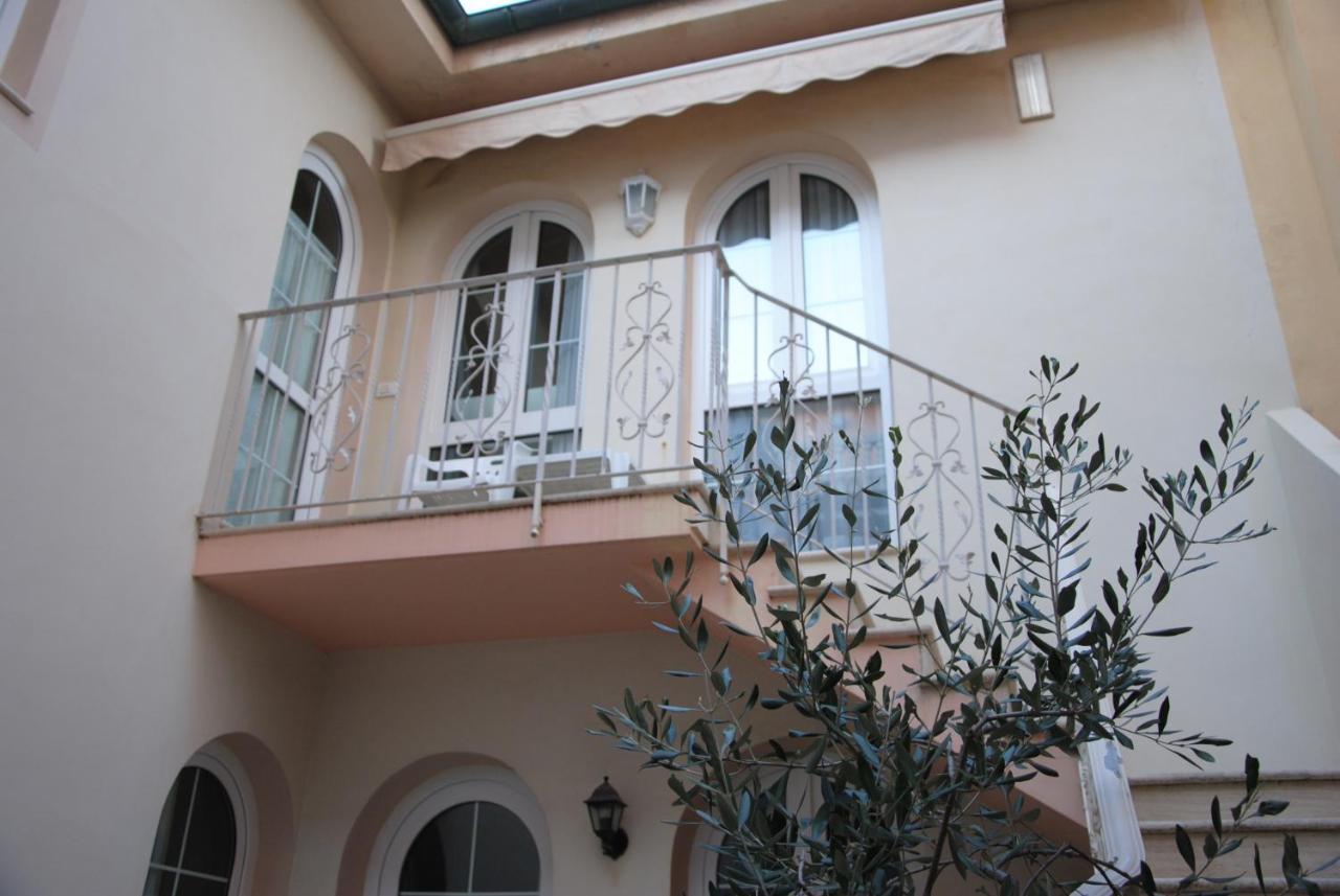Villa Tina Hotel Viareggio Eksteriør billede
