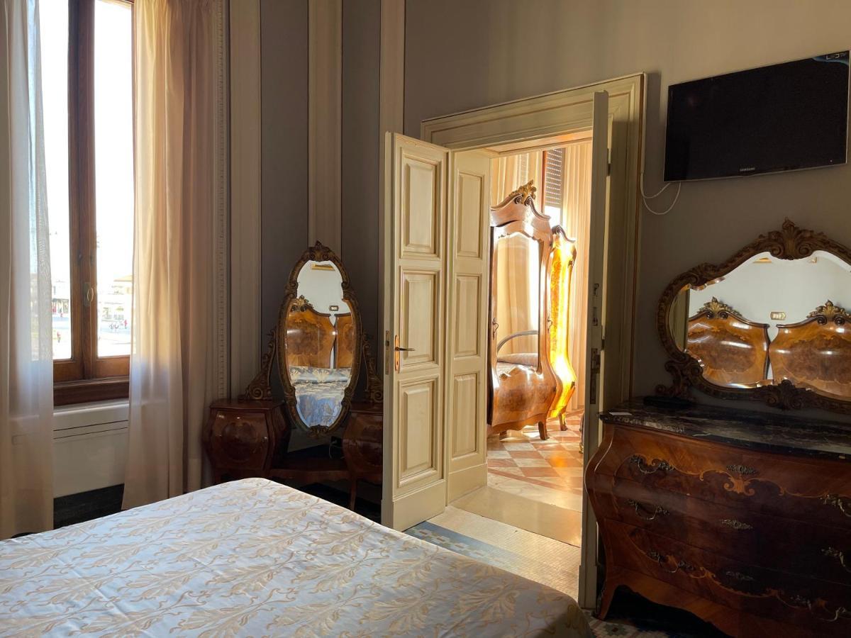 Villa Tina Hotel Viareggio Eksteriør billede