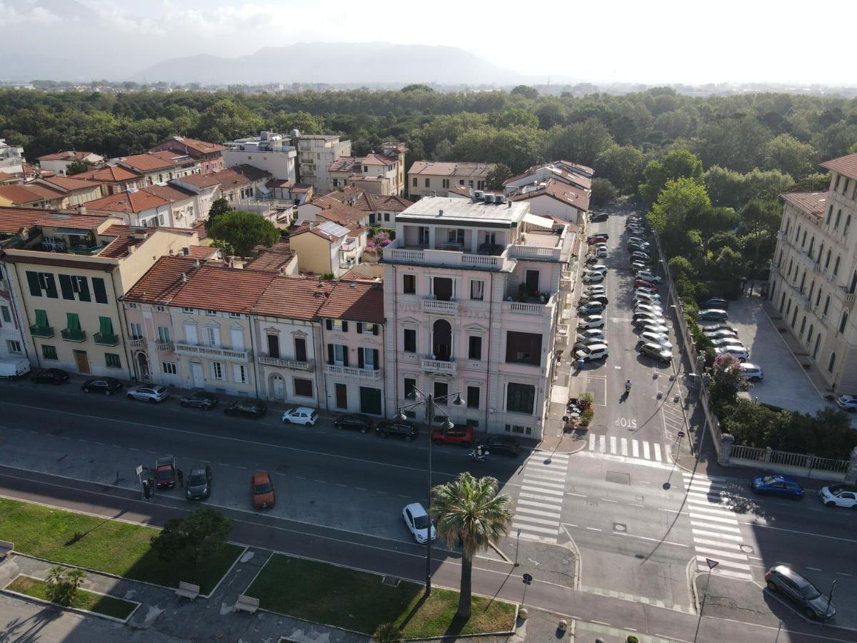 Villa Tina Hotel Viareggio Eksteriør billede