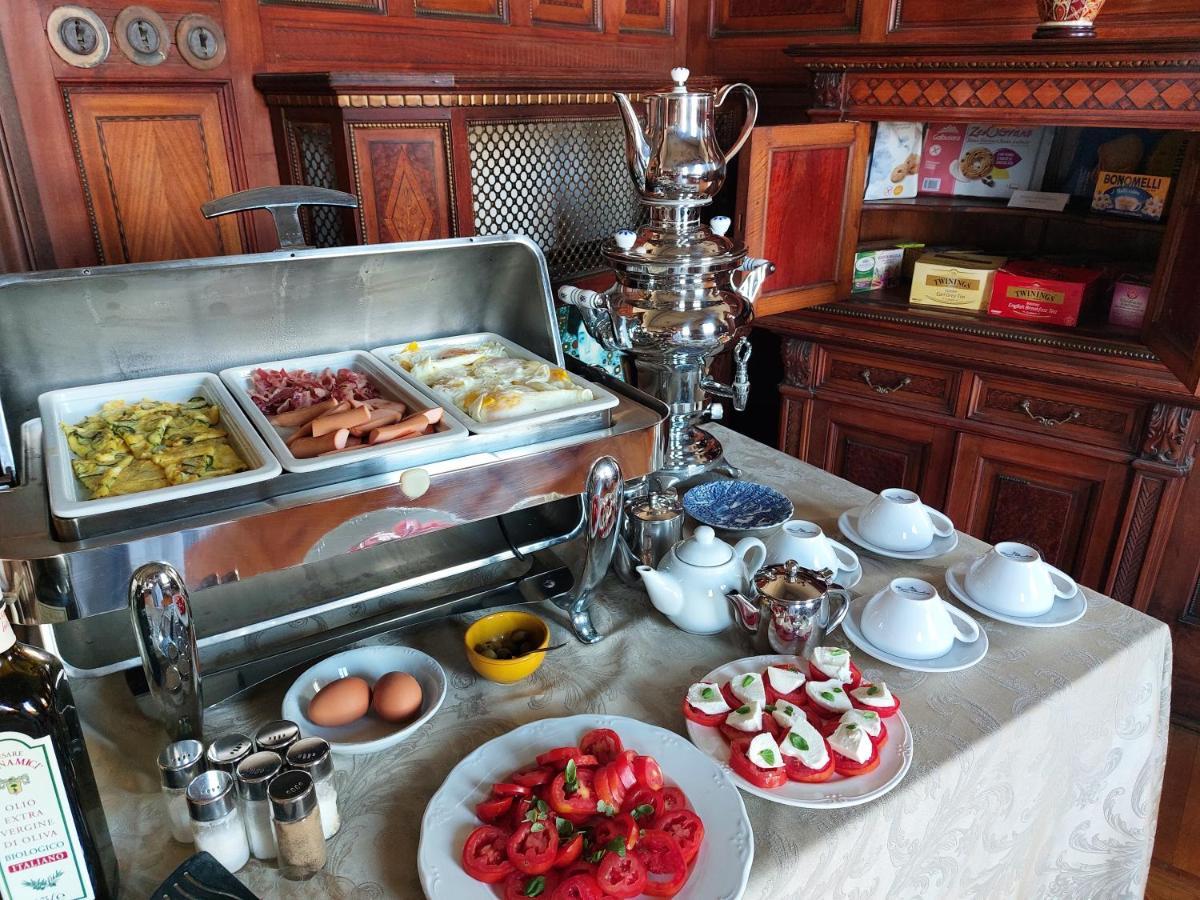 Villa Tina Hotel Viareggio Eksteriør billede