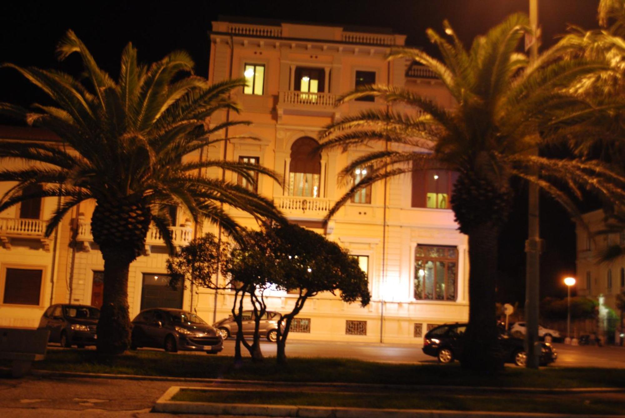 Villa Tina Hotel Viareggio Eksteriør billede