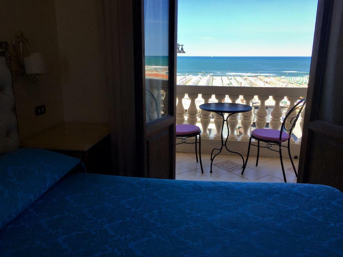 Villa Tina Hotel Viareggio Eksteriør billede