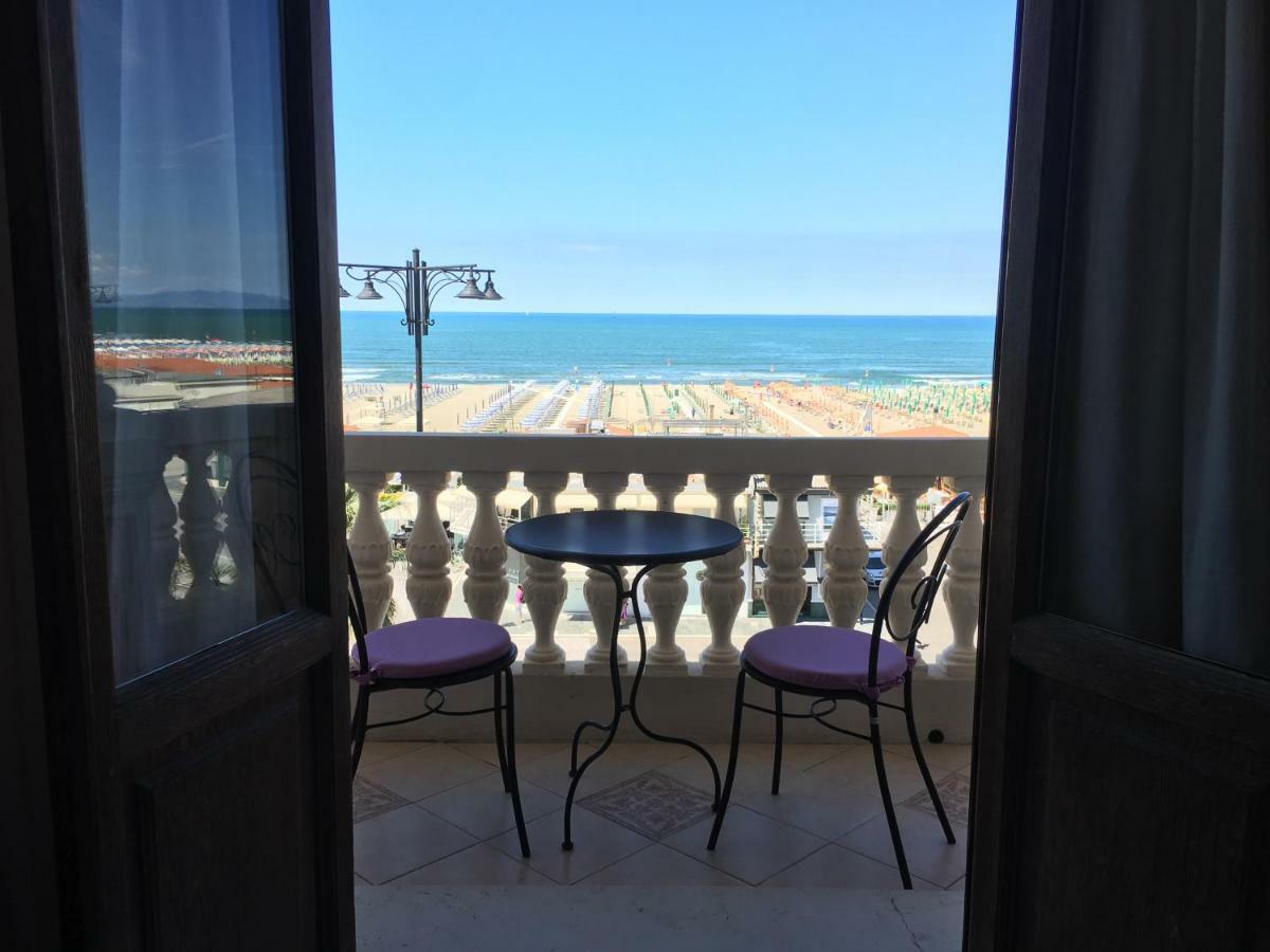 Villa Tina Hotel Viareggio Eksteriør billede